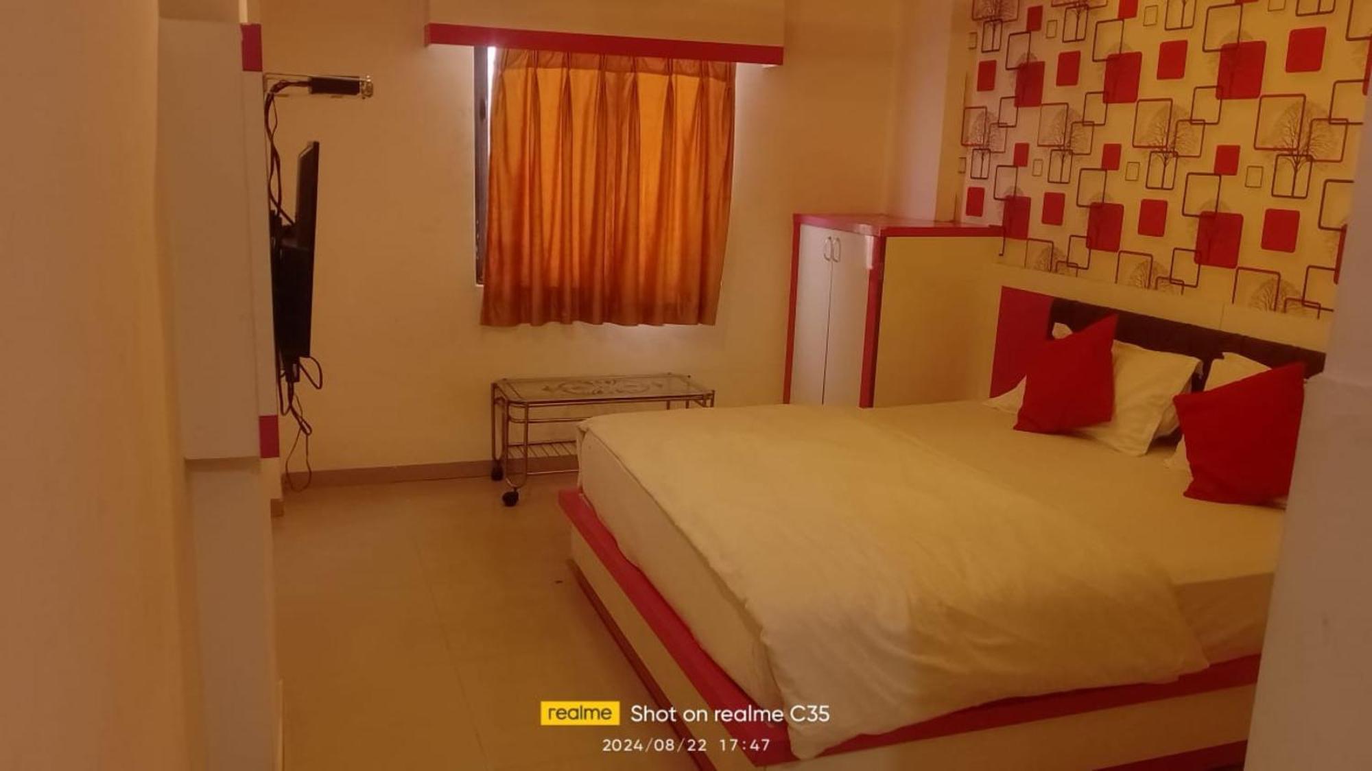 Hotel Paradise -Ahmadábád Kültér fotó